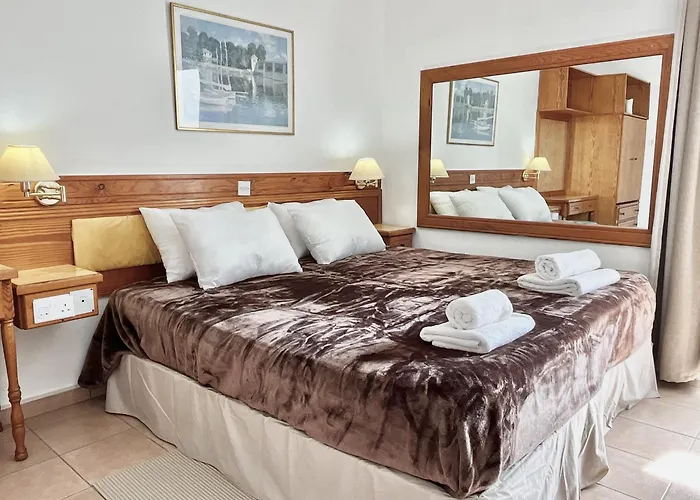 Nissi Chrysland Apartamento