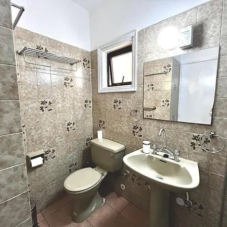 Nissi Chrysland * Ajía Nápa