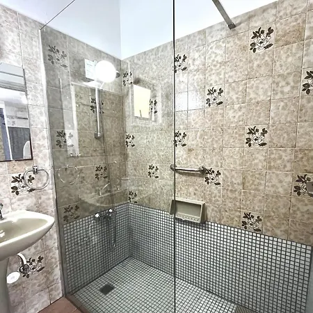 Nissi Chrysland Apartamento