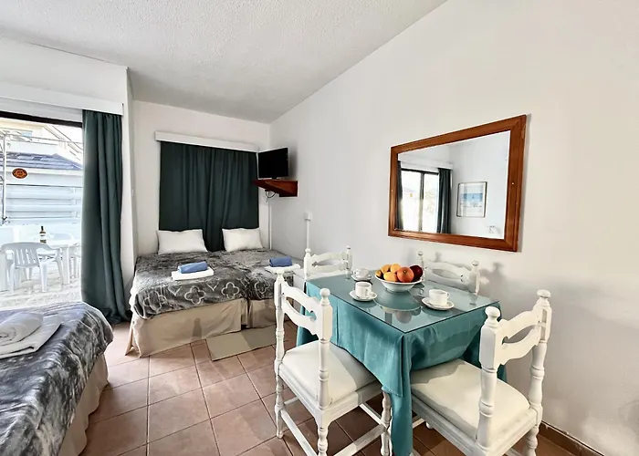 Nissi Chrysland * Ajia Napa