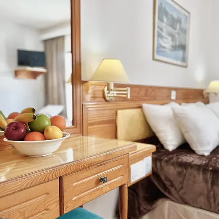 Apartment Nissi Chrysland *